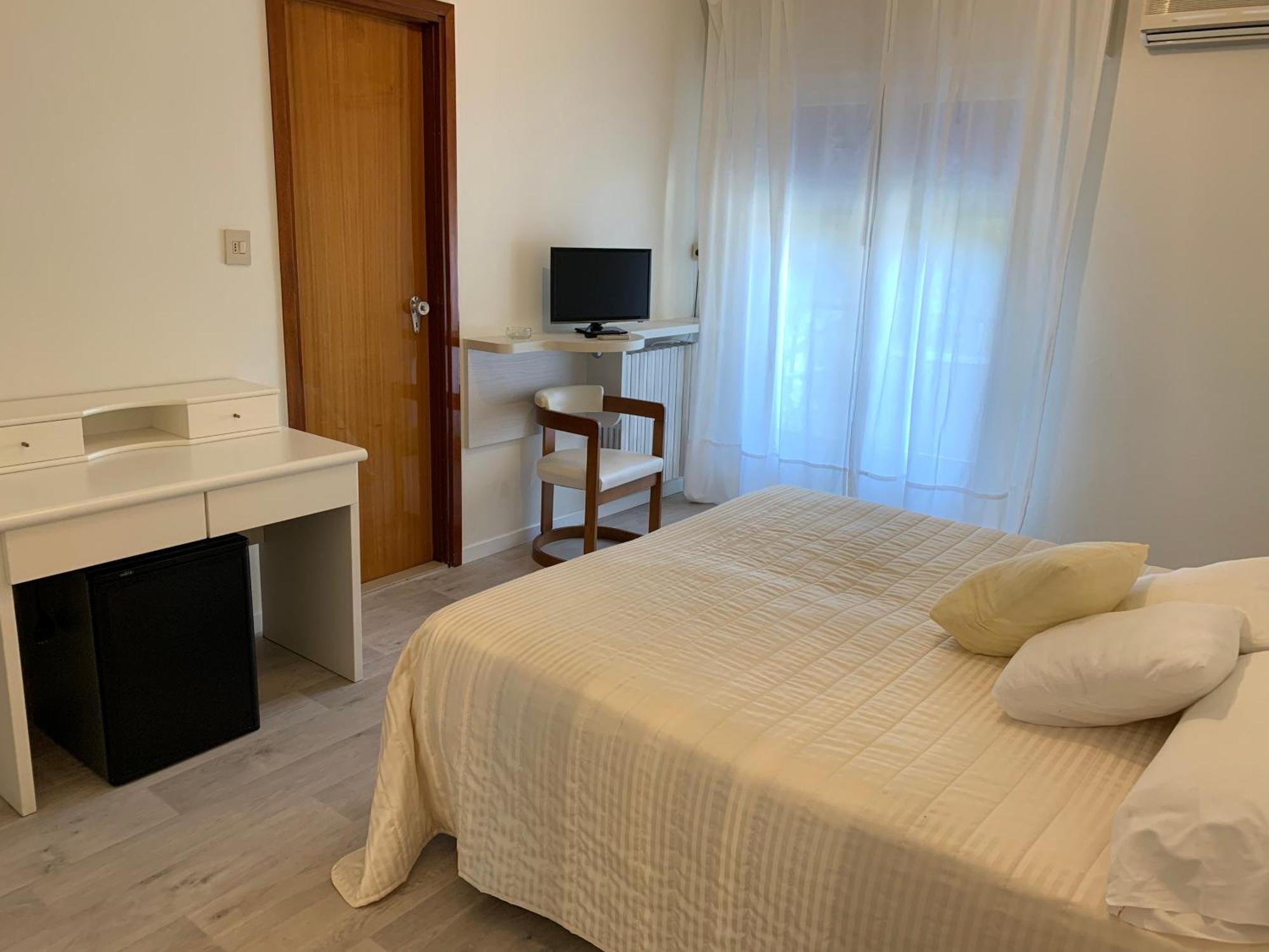 G&D Hotel Deanna Pool&Brunch Milano Marittima Quarto foto