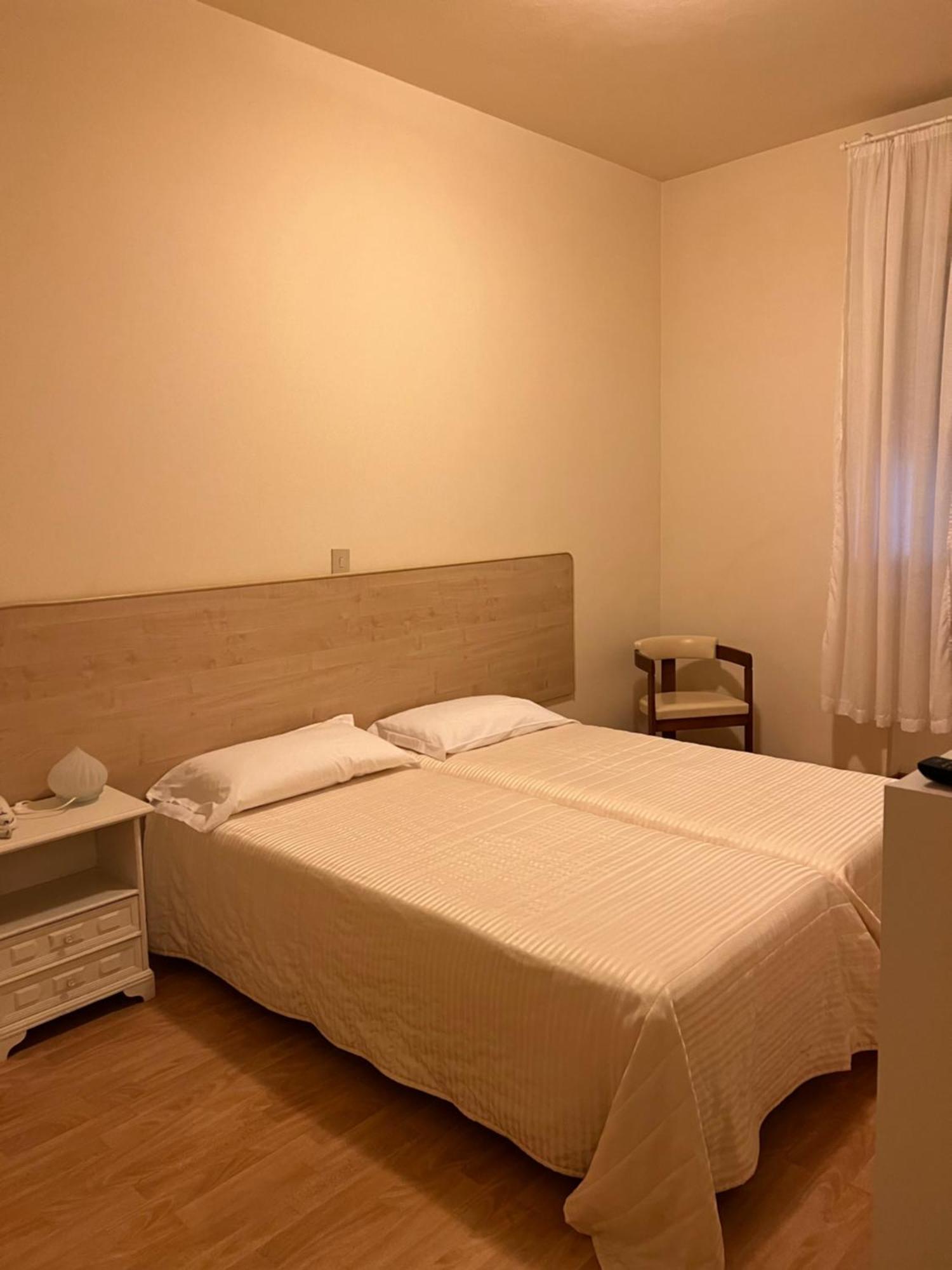 G&D Hotel Deanna Pool&Brunch Milano Marittima Quarto foto