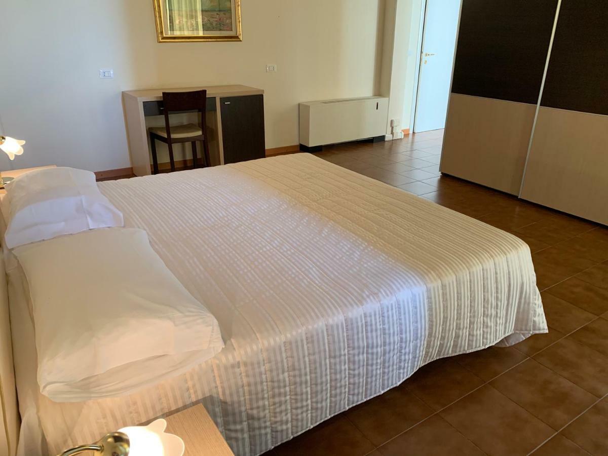G&D Hotel Deanna Pool&Brunch Milano Marittima Exterior foto